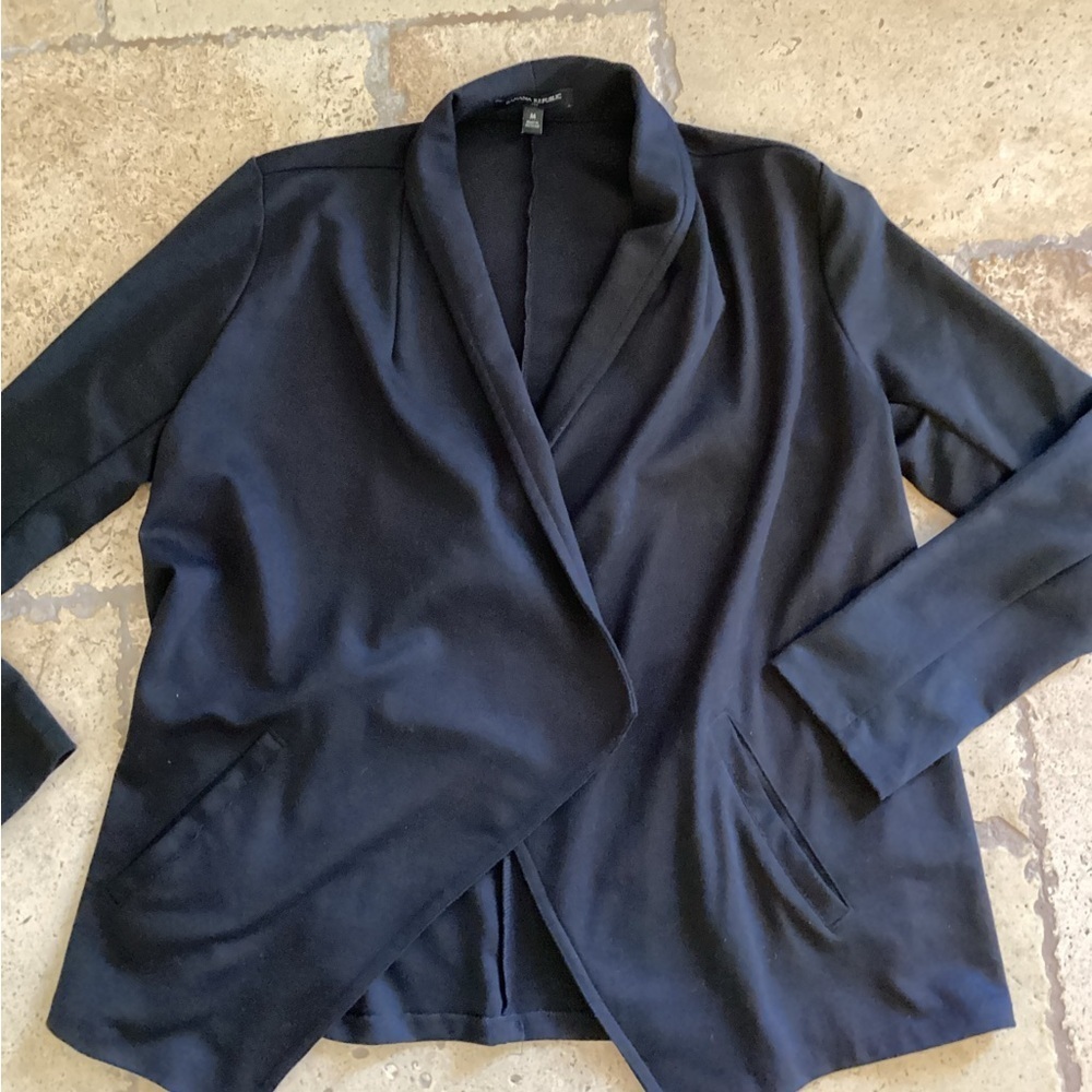 Banana Republic Black Blazer Classic Lapel Business-Casual-SZ M
Pockets